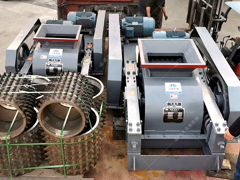 破碎石膏原礦料的雙齒輥破碎機(jī)廠家如何選擇？